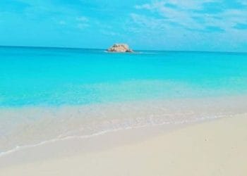 شاطئ أم الرخم