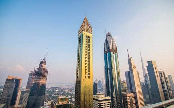 التنقل في سوق العقارات الفاخرة في دبي